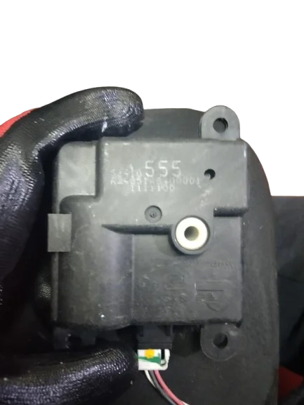 Dodaj do koszyka RENAULT LAGUNA III SILNICZEK NAGRZEWNICY 52410555 A24851A8400001