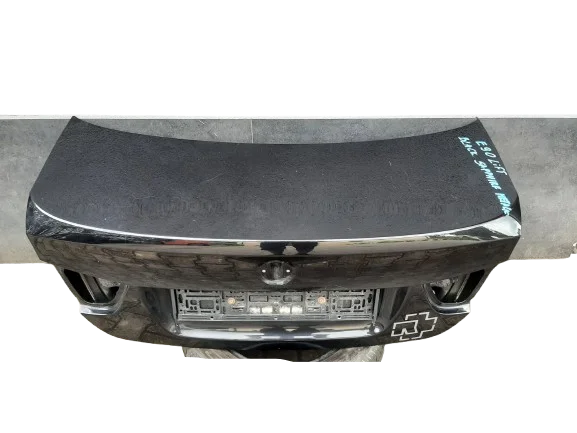 BMW E90 LIFT BLACK SAPHIRE METALIC KLAPA TYŁ TYLNA Nowy