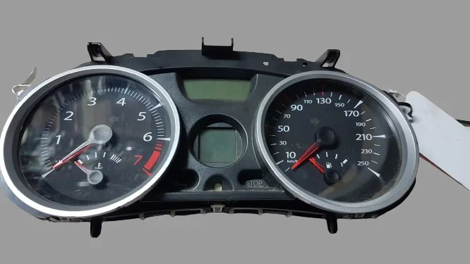 Szybka dostawa RENAULT MEGANE II LICZNIK 8200408790