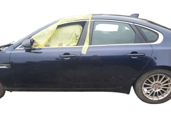 Bezpieczne zakupy JAGUAR XF II 17R SEDAN PRÓG SŁUPEK LEWY BOK