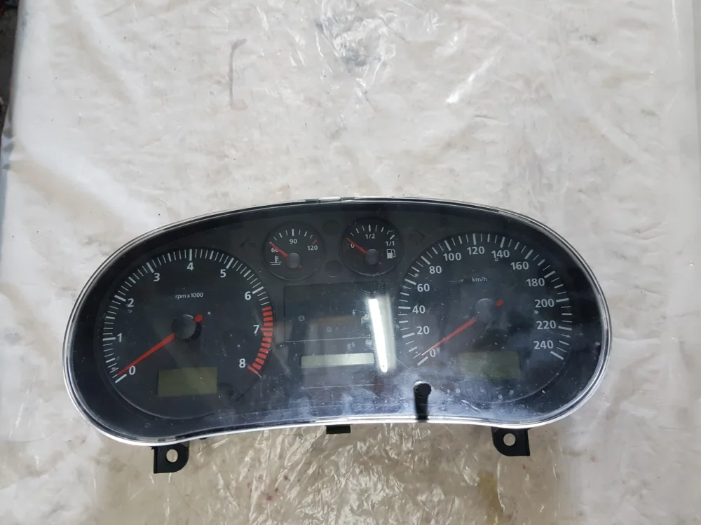 SEAT LEON I 1.6 16V LICZNIK 1M0920801A Ekspresowa dostawa