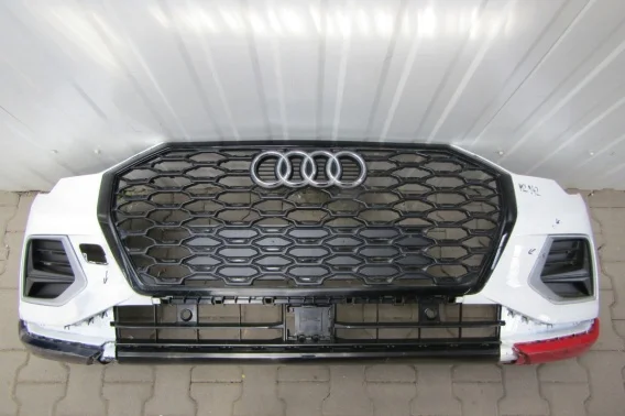 Nowość Zderzak przód przedni Audi Q3 83A 18-