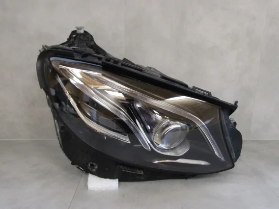 Szybka dostawa LAMPA PRZÓD MERCEDES W213 FULL LED MULTIBEAM NIEBIESKI HYBRID 16-20 RH A2139064804
