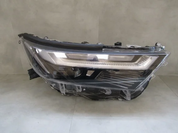 Dostępne od ręki Lampa przód Toyota Rav4 V LIFT FULL LED 21- RH