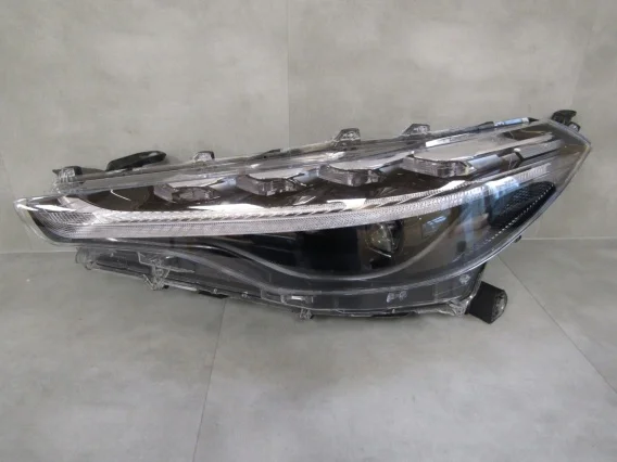 Wyjątkowa oferta LAMPA PRZÓD TOYOTA COROLLA CROSS FULL LED 20- LH