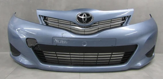 Ekspresowa dostawa Zderzak przód przedni Toyota Yaris III 3 11-13