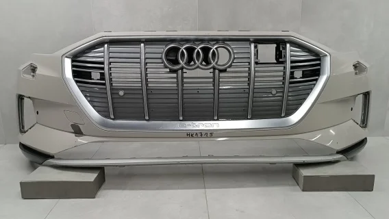 Najlepsza cena Zderzak przód przedni Audi E TRON Etron 4KE 18-22