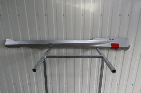 Listwa progowa lewa Ford Fiesta MK7 ST 3d Lift 12 Szybka wysyłka
