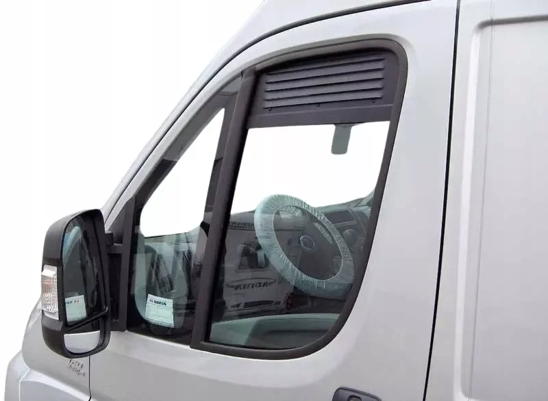 Oferta KRATKA WENTYLACYJNA DRZWI KABINY FORD TRANSIT od 2014 r.